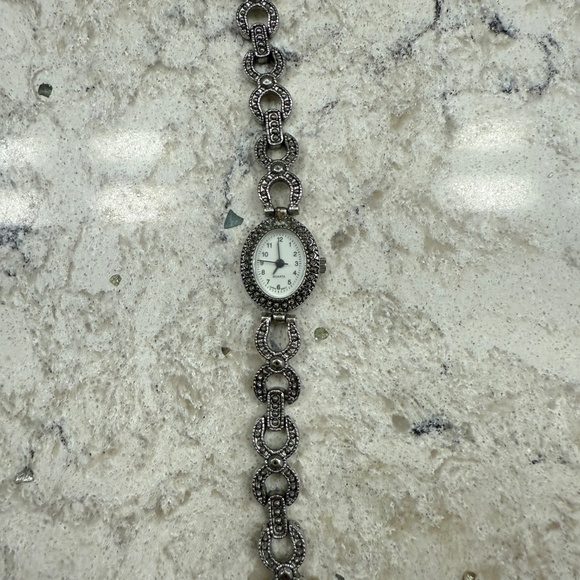 Pre-‎ Owned Women's quartz Vintage style Marcasite bracelet watch - Picture 4 of 7